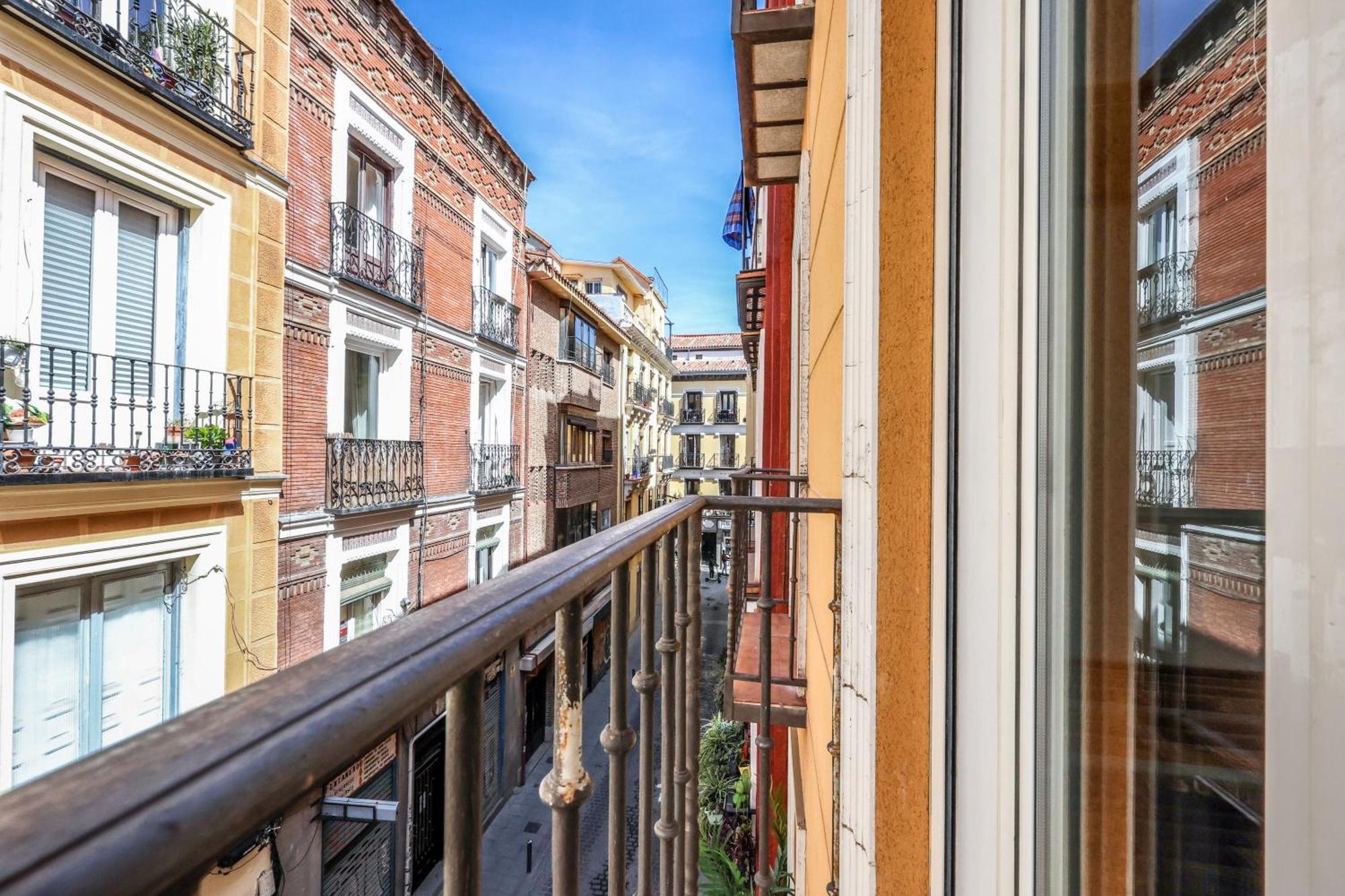 Apartamentos Reformados En Tirso De Molina Act Madrid Kültér fotó